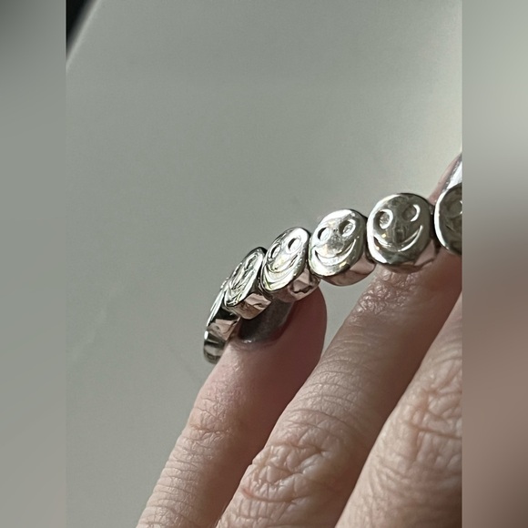Lisa Gozlan Silver Smiley Bracelet - Picture 6 of 6